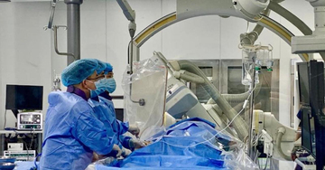 4 ca nhồi máu cơ tim cấp trong ngày, giáo sư cảnh báo dấu hiệu thường bị bỏ qua