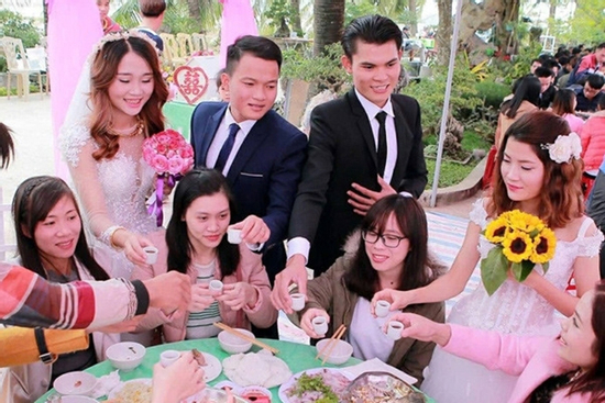 Anh em ruột ở Nghệ An cưới, hỏi cùng ngày, xây nhà chung vách sống hòa thuận