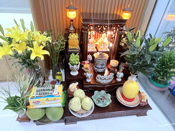 Văn khấn bao sái bàn thờ thần Tài cuối năm