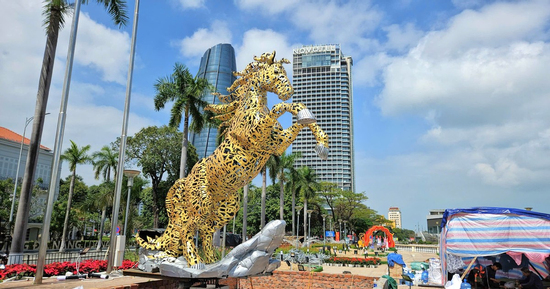 Linh vật ngựa độc đáo ghép từ tên 94 xã, phường, đặc khu ở Đà Nẵng