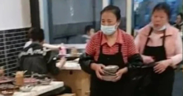 Mẹ đi rửa bát thuê dù con là đại gia: Bài học sâu sắc về hạnh phúc