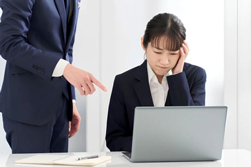 Tôi bị sếp nói phá hoại đoàn kết khi không tham gia văn nghệ cuối năm vì deadline