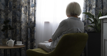 Gọi con gái khi bệnh nặng tôi được nhận câu nói lạnh lùng: Đừng đặt tuổi già vào tay con cái