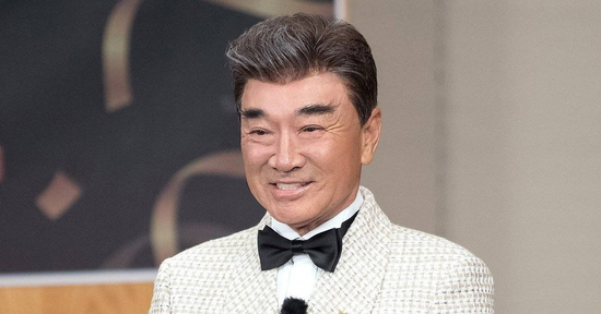 Nam diễn viên bị cuốn vào gầm xe buýt 10 tấn kéo lê trên đường