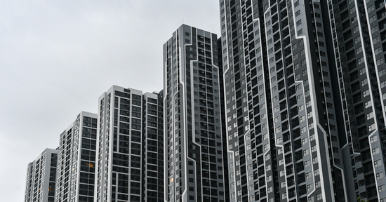 Vay mua nhà năm 2026: Lãi suất cao, điều kiện còn 'ngặt nghèo' hơn