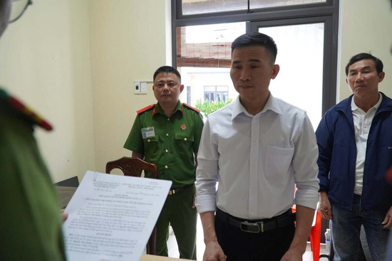 Bắt chủ công ty sản xuất cà phê trộn hóa chất, bán ra thị trường gần 1 tấn/ngày