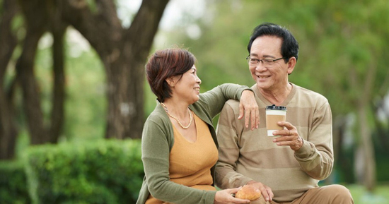 Thuê 4 người giúp việc trong nửa năm, vợ chồng tôi nhận ra lương hưu cao không mua được bình yên