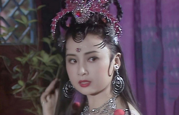 'Yêu tinh nhện' đẹp nhất Tây Du Ký: Từng học ngành Y, nay là 'bà trùm' phim ảnh