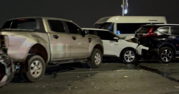 5 ô tô đâm liên hoàn trên cầu Nhật Tân