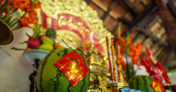 ‘3 tránh, 2 nên’ khi lau dọn bàn thờ để rước lộc vào nhà