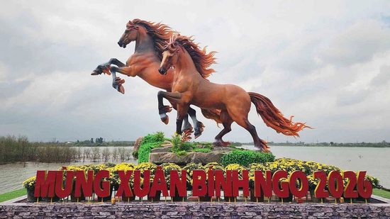 Ngắm linh vật ngựa đẹp, độc đáo ở các tỉnh, thành dịp Tết Bính Ngọ 2026