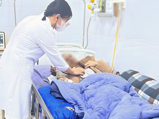 Người đàn ông 54 tuổi nguy kịch vì vi khuẩn “ăn thịt người”