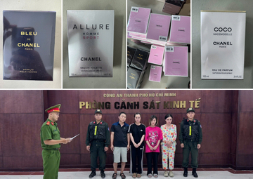 Triệt phá đường dây sản xuất hơn 10.000 chai nước hoa giả thương hiệu nổi tiếng