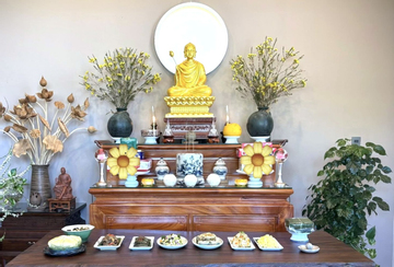 Rằm tháng Giêng cúng Phật và gia tiên khác nhau thế nào?