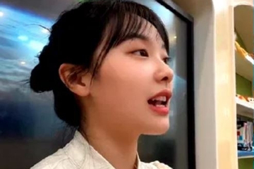 Giáo viên livestream, quay học sinh làm nội dung bán hàng gây tranh cãi