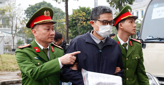 Nhận hối lộ gần 44 tỷ đồng, cựu Cục trưởng Cục ATTP kháng cáo xin giảm nhẹ tội