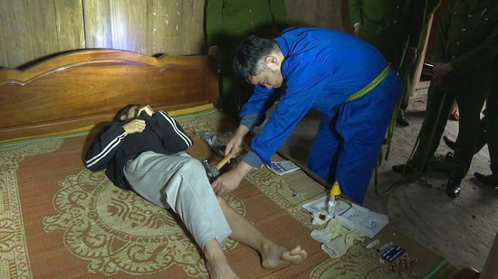 Thực nghiệm điều tra vụ tự đục vỡ xương trục lợi 6 tỷ đồng bảo hiểm