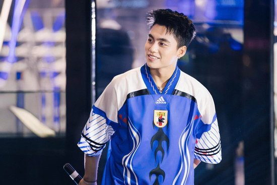 Chỉ cao 1,70m nhưng em trai Sơn Tùng M-TP mặc gì cũng đẹp