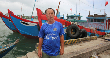 Giá dầu tăng hơn 10.000 đồng/lít, nhiều tàu cá ở Đà Nẵng chần chừ ra khơi