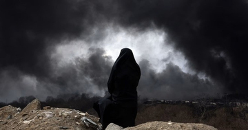 Iran đối mặt thảm họa 'mưa đen' sau các cuộc không kích của Mỹ