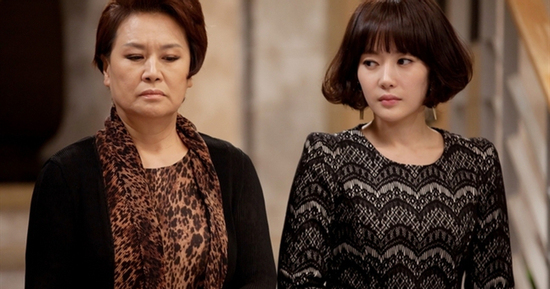 Sáu năm làm vợ, chưa khi nào tôi thấy sợ hãi như 6 tháng sống chung với mẹ chồng