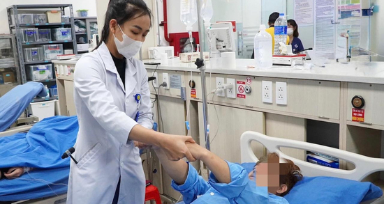 Hít bóng cười, nam thanh niên co giật, rối loạn ý thức 3 ngày liên tiếp