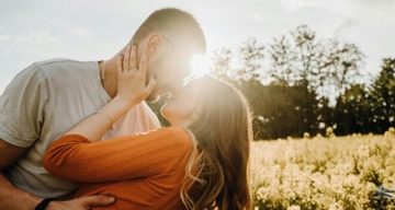 Ngày 14/3 là ngày gì, con trai hay con gái tặng quà?