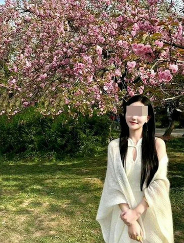 Xôn xao vụ đánh ghen lột đồ tại trung tâm thương mại, nhan sắc 