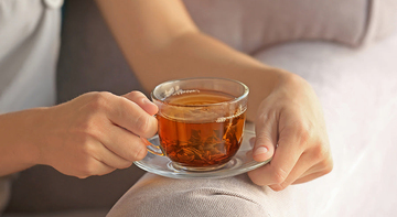 5 tác hại khi uống trà buổi sáng lúc bụng đói