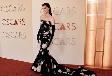 12 bộ trang phục gây thất vọng trên thảm đỏ Oscar 2026