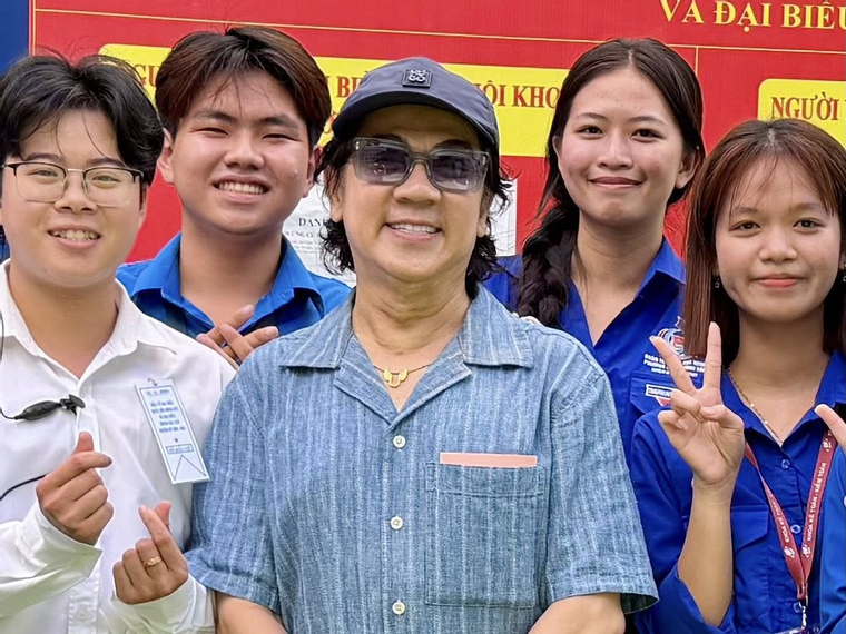 NSƯT Thành Lộc cáo lỗi về sự hiểu lầm khi nói về ngày bầu cử