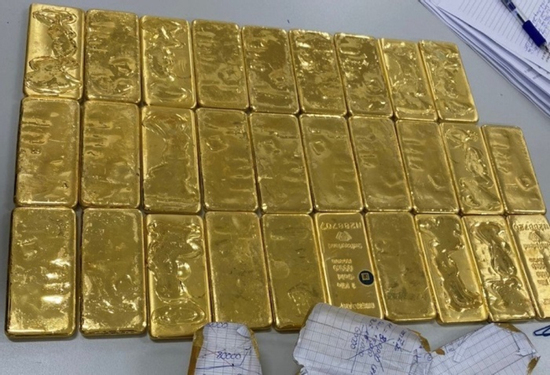 Chiêu thức chuyển hơn 3 tạ vàng qua biên giới rồi bán cho 6 cửa hàng ở Hà Nội