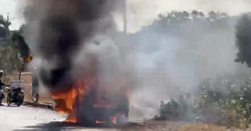 Ô tô 5 chỗ bất ngờ cháy ngùn ngụt giữa đường