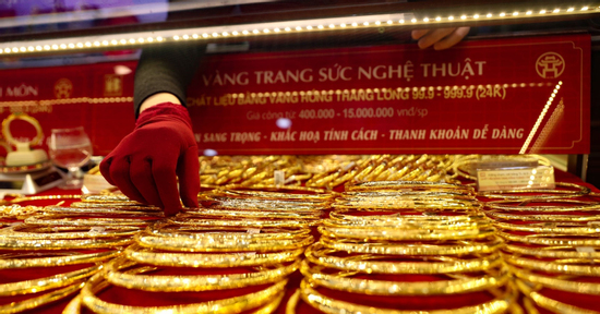 Giá vàng giảm hơn 10 triệu đồng, liệu có lùi về 160 triệu đồng/lượng?