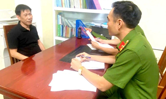 Giang hồ Mạnh 'gỗ' lĩnh 10 năm tù, 2 trong 4 cựu cán bộ kiểm lâm lĩnh án treo