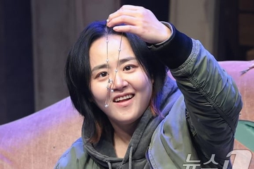 Visual khác lạ của 'em gái quốc dân' Moon Geun Young sau biến cố bệnh tật