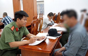 Gần 80 người bị Mỹ trục xuất, bàn giao về TPHCM