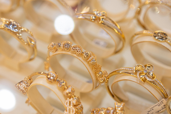 Giá vàng hôm nay 23/3: Tăng nhẹ, vẫn dưới mốc 4.500 USD/ounce