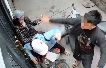 Xác minh clip nam thanh niên chặn đánh 2 người phụ nữ trong ngõ nhỏ ở Hà Nội