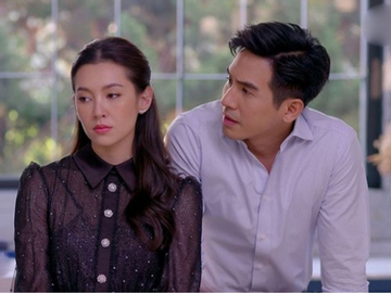 Sau 3 năm ly hôn, tôi 'hóa đá' khi thấy vợ cũ vẫn nâng niu tấm ảnh cưới, sự thật phía sau khiến tôi bất ngờ