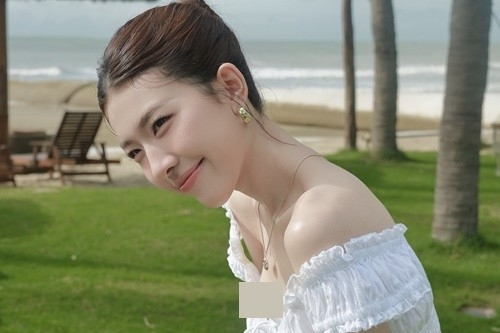 Lamoon xinh tựa 'bạch nguyệt quang', phong cách thời trang ấn tượng