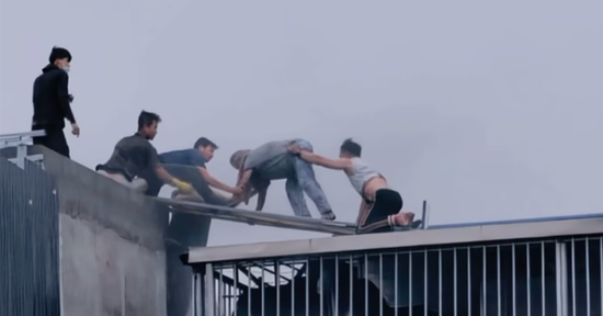 Leo qua 'lằn ranh sinh tử', nhân chứng kể phút giải cứu 7 người trong đám cháy