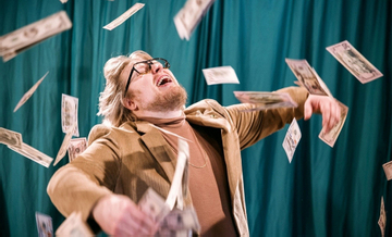 Người đàn ông trúng độc đắc 26 tỷ đồng nhờ một lần mua vé số xả xui, giải stress