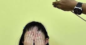 Phụ huynh vào trường đánh học sinh 10 roi theo 'giao kèo'