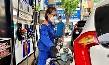 Chi tạm ứng 8.000 tỷ đồng từ nguồn ngân sách cho Quỹ Bình ổn giá xăng dầu