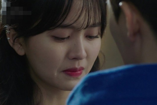 Đắm chìm trong hạnh phúc với chàng 'soái ca', tôi chết lặng khi phát hiện quá khứ của người yêu mình