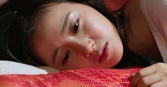 Dính bầu với bạn thân 10 năm, khi biết tin, nó chuyển liền 50 triệu kèm dòng tin nhắn khiến tôi chết lặng