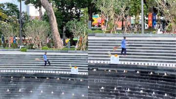 Clip chú lao công vừa quét dọn vừa nhảy truyền động lực đi làm sau Tết