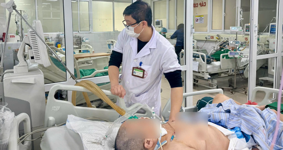 Nam thanh niên phải đi cấp cứu do vết thương nhỏ khi chạy bộ