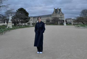 Nghệ sĩ Việt xuất ngoại đầu năm: Người nghỉ dưỡng, người kẹt ở Trung Đông